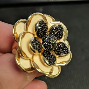 Women's ring